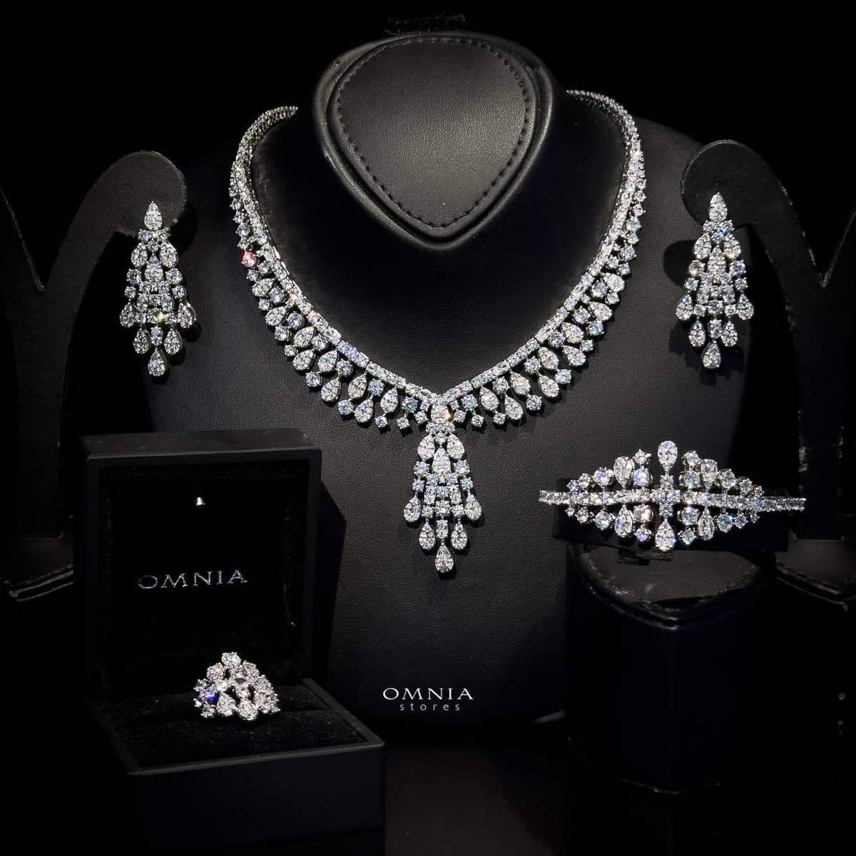 Omnia Minerva Bridal Full Set Accessories in High Quality Zircon Stone in Rhodium Plated - OMNIASTORES UAE