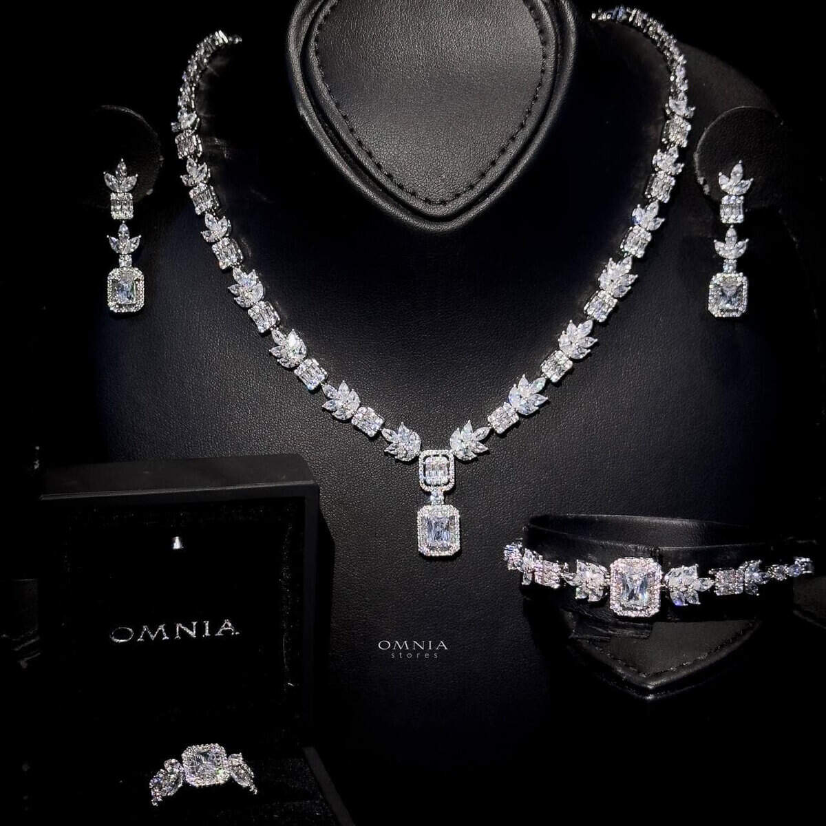 Omnia Ethereal White - OMNIASTORES UAE