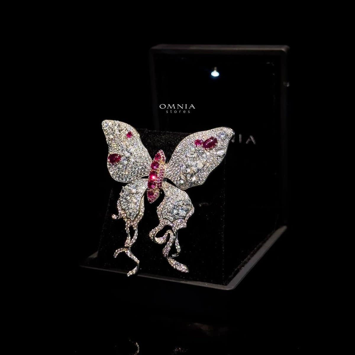 Omnia Freya Butterfly brooch in 92.5 Silver In High Quality Simulated diamonds - OMNIASTORES UAE