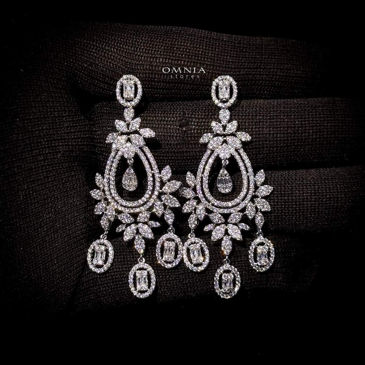 Omnia Shamcey White Earrings in High Quality Zircon Stone in Rhodium Plated - OMNIASTORES UAE