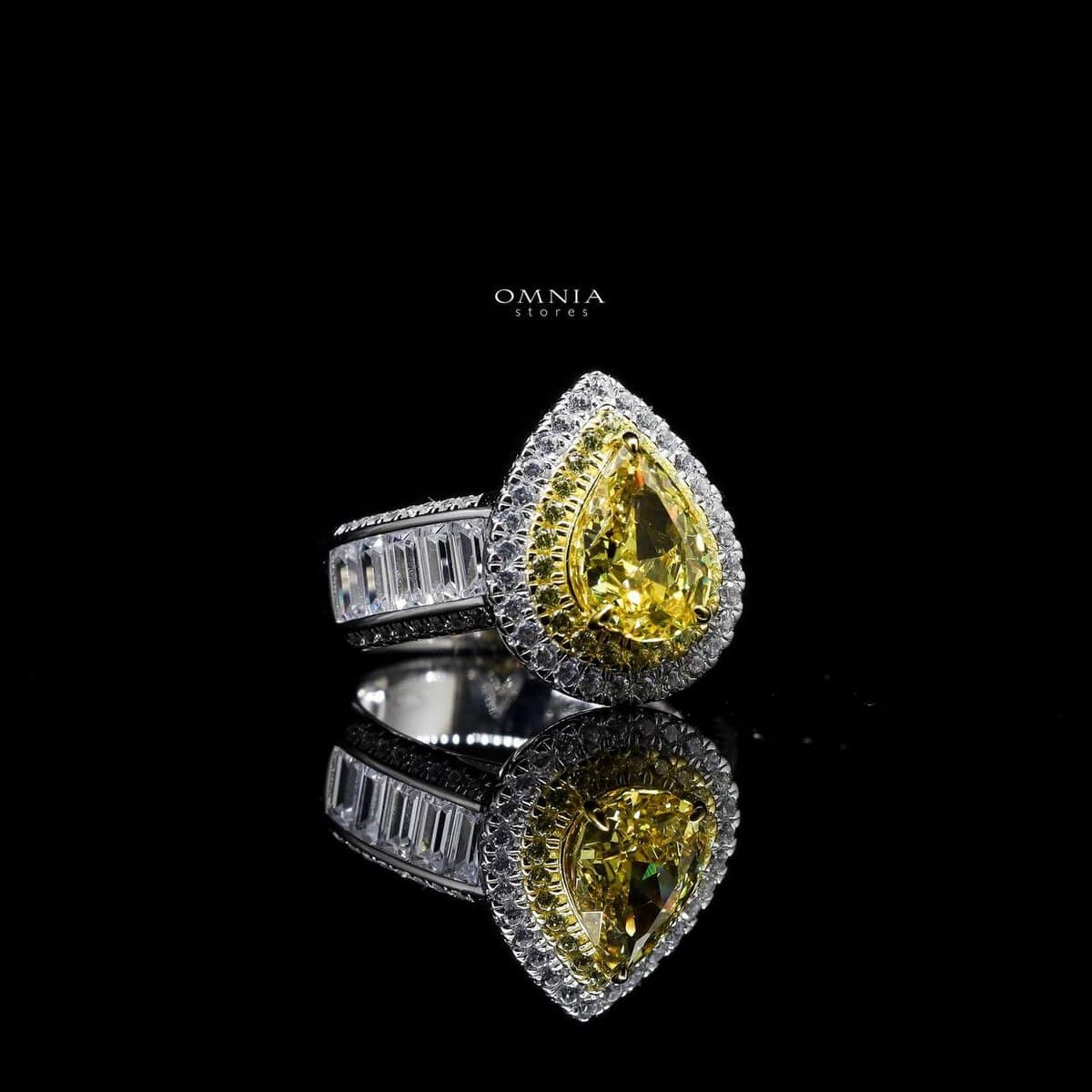 Omnia Anood Ring 2.00 Carat in 925 Silver High Quality Simulated Diamonds - OMNIASTORES UAE