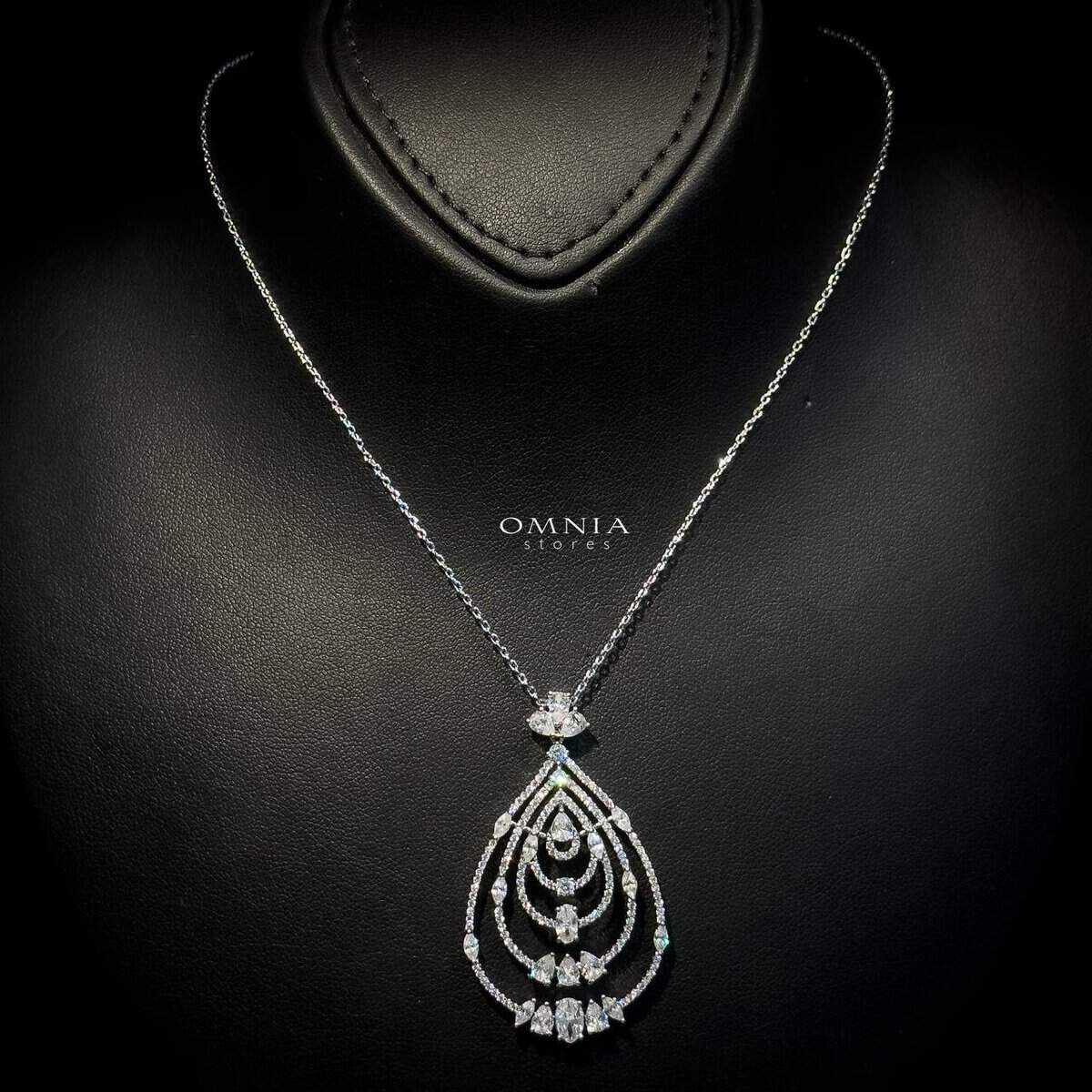 Omnia Mira White Set Accessories in High Quality Zircon Stone - OMNIASTORES UAE