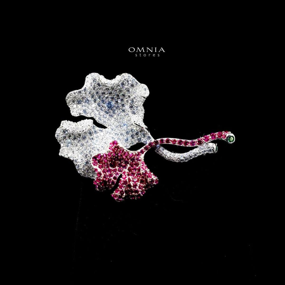 Omnia Hayat brooch in 92.5 Silver High Quality Simulated diamonds - OMNIASTORES UAE