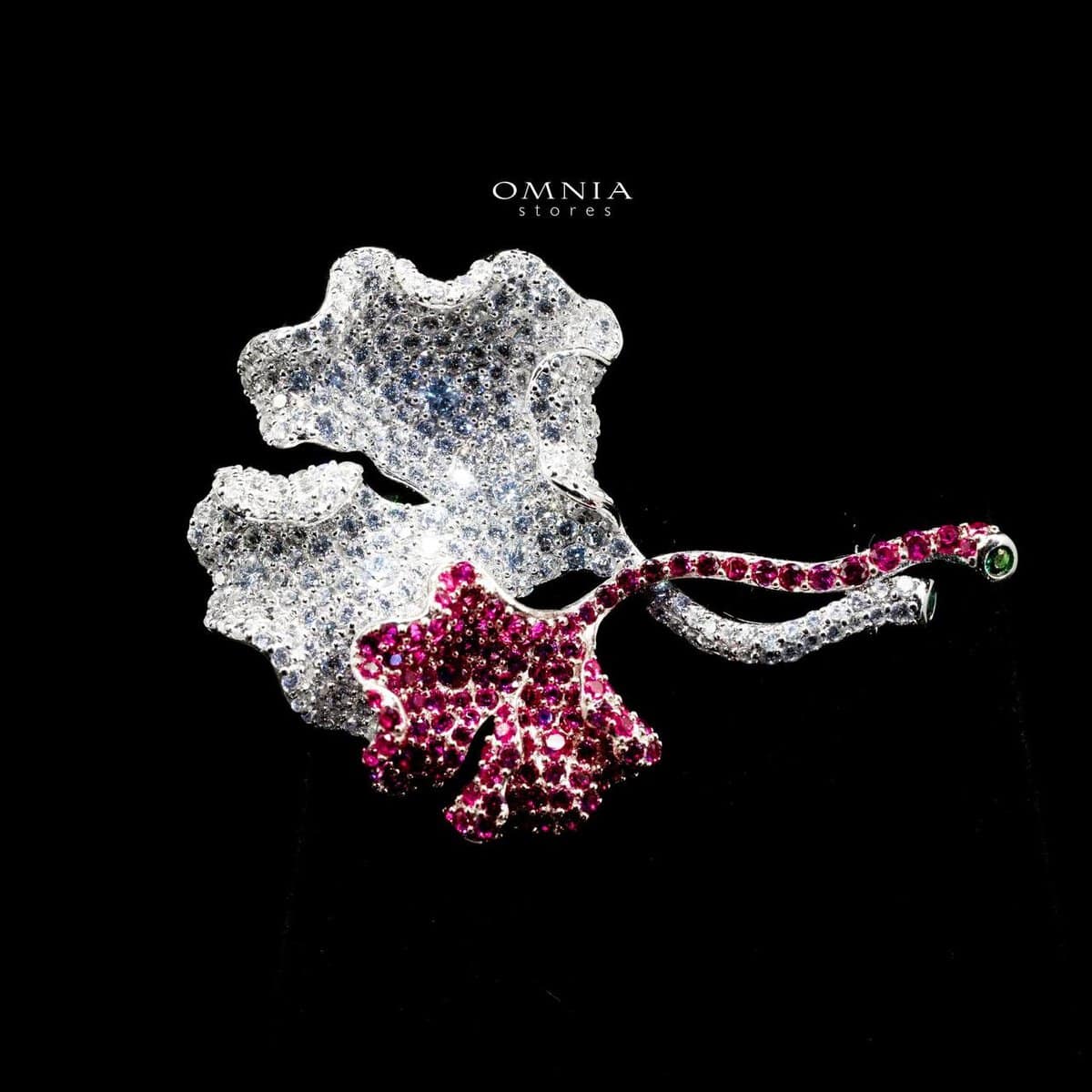 Omnia Hayat brooch in 92.5 Silver High Quality Simulated diamonds - OMNIASTORES UAE
