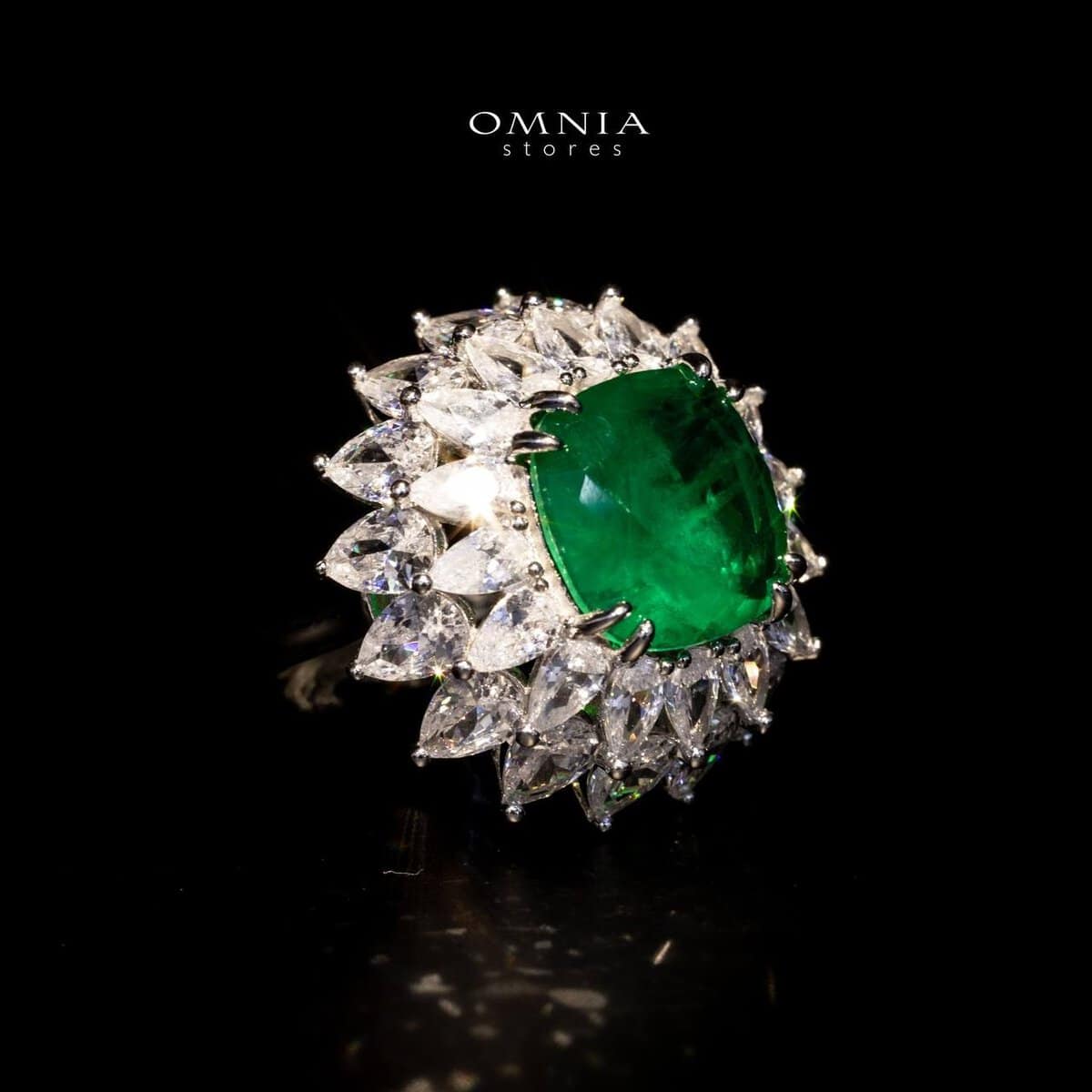 Omnia Thalia Green Ring In 92.5 Silver High Quality Simulated diamonds - OMNIASTORES UAE