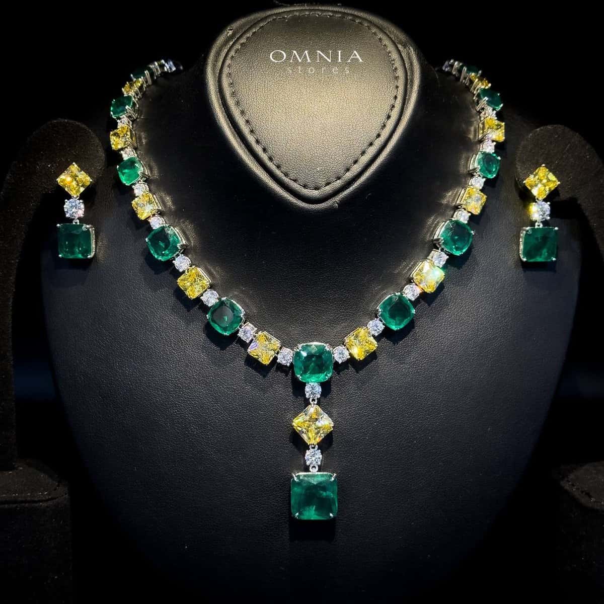 Omnia Salwa Necklace & Earrings - OMNIASTORES UAE