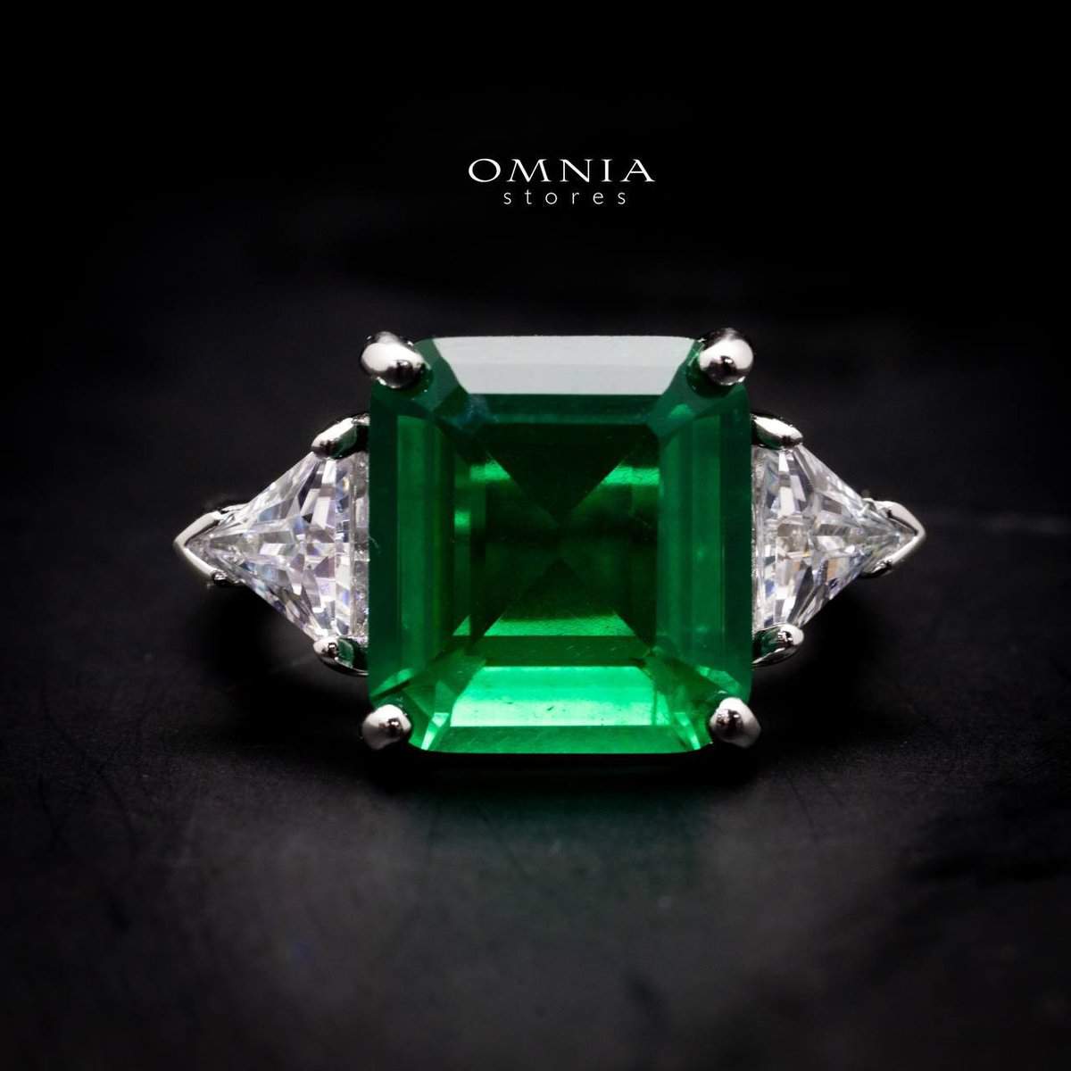 Omnia Adelina Green 925 Silver Ring in High Quality Simulated Diamonds - OMNIASTORES UAE