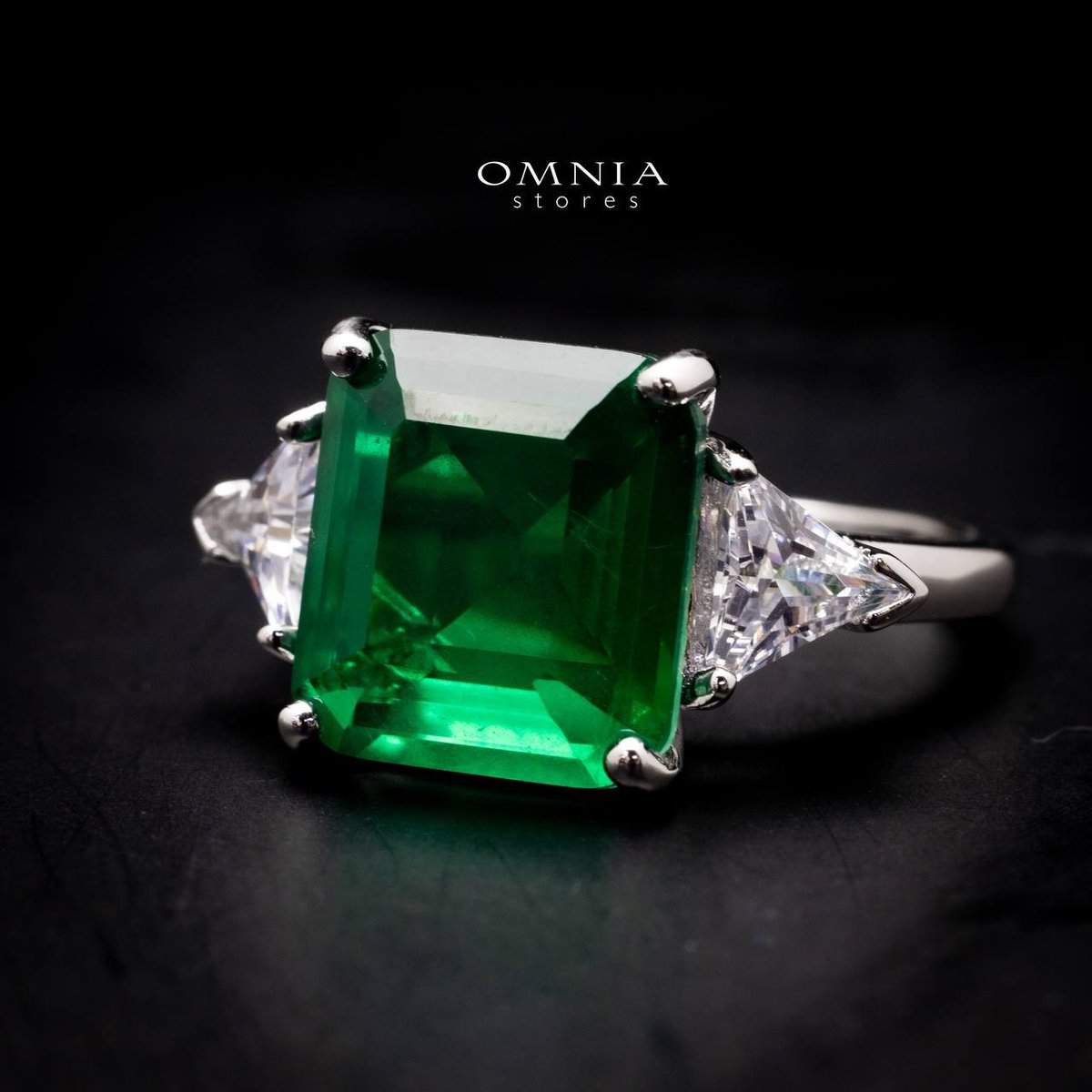 Omnia Adelina Green 925 Silver Ring in High Quality Simulated Diamonds - OMNIASTORES UAE