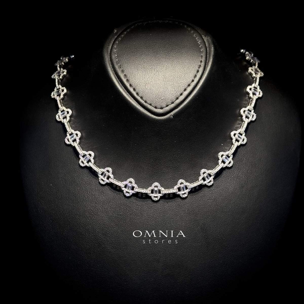 Omnia Amna White Necklace in 925 Silver High Quality Simulated diamonds - OMNIASTORES UAE