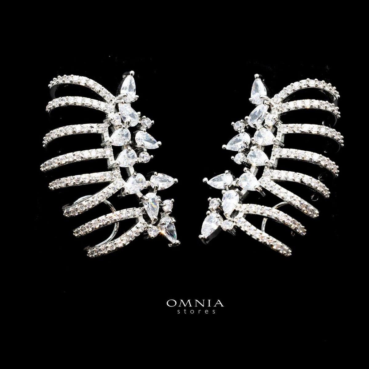 Omnia Rodyna Ear cuff with Brilliant Pear Cut High Quality Zircon Stone Rhodium Plated - OMNIASTORES UAE