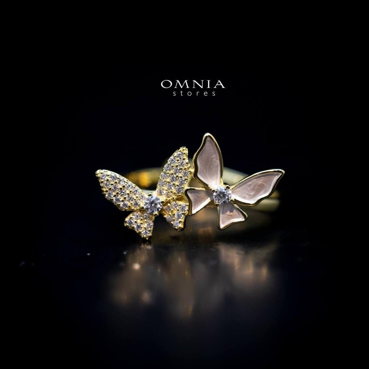 Omnia Amal Butterfly Ring with High Quality Iced Cut Stone in 925 Silver - OMNIASTORES UAE