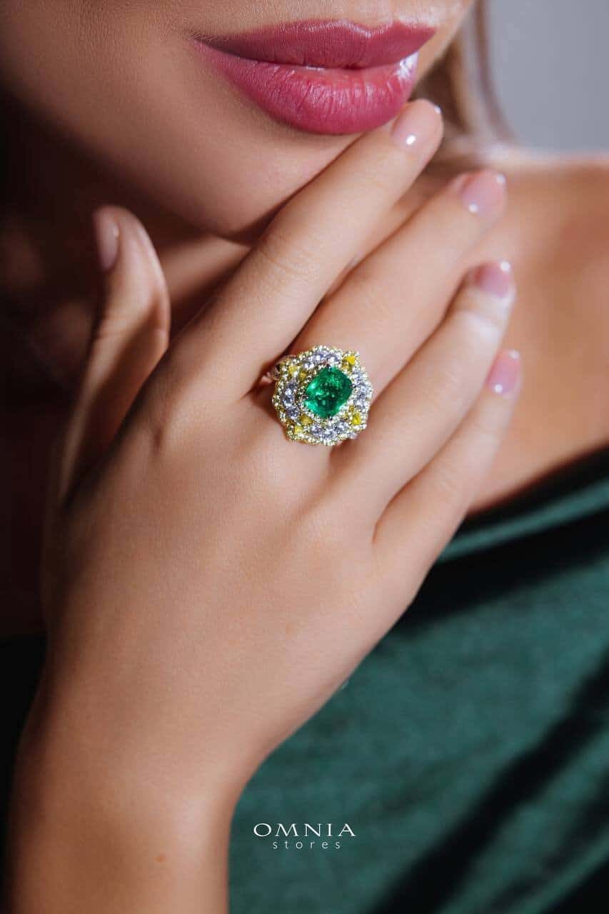 Omnia Maliya Green Ring in 92.5 Silver High Quality Simulated Diamonds - OMNIASTORES UAE