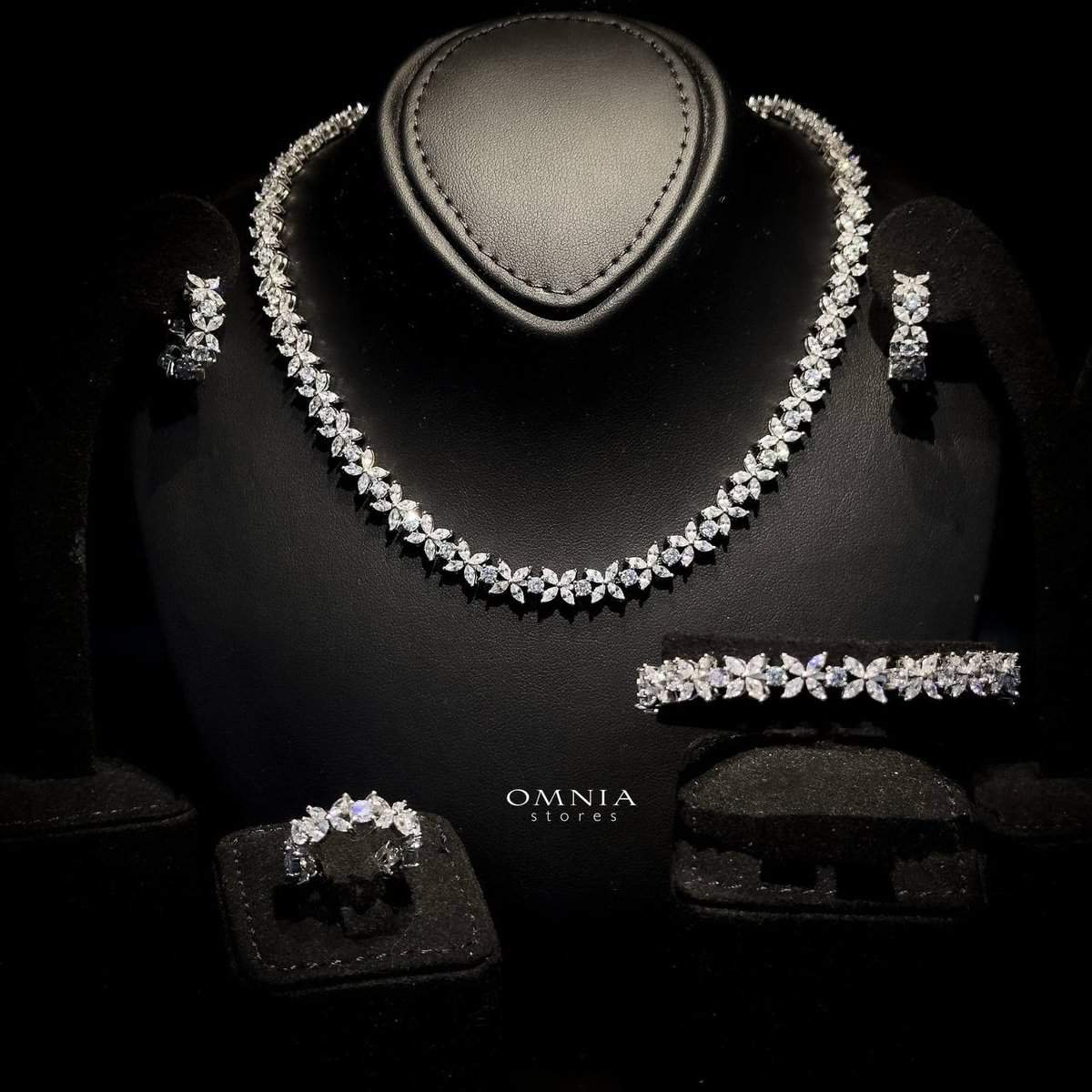 Omnia Lamara Floral-Inspired Tennis Set in 92.5 Silver with High Quality Iced Cut Stones - OMNIASTORES UAE