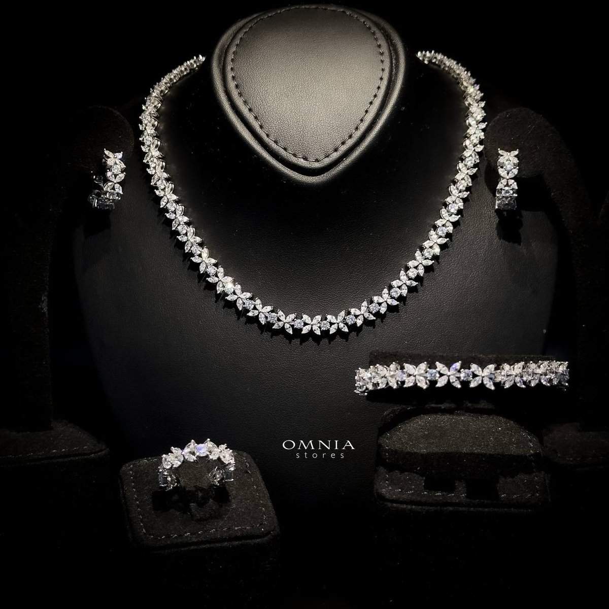 Omnia Lamara Floral-Inspired Tennis Set in 92.5 Silver with High Quality Iced Cut Stones - OMNIASTORES UAE