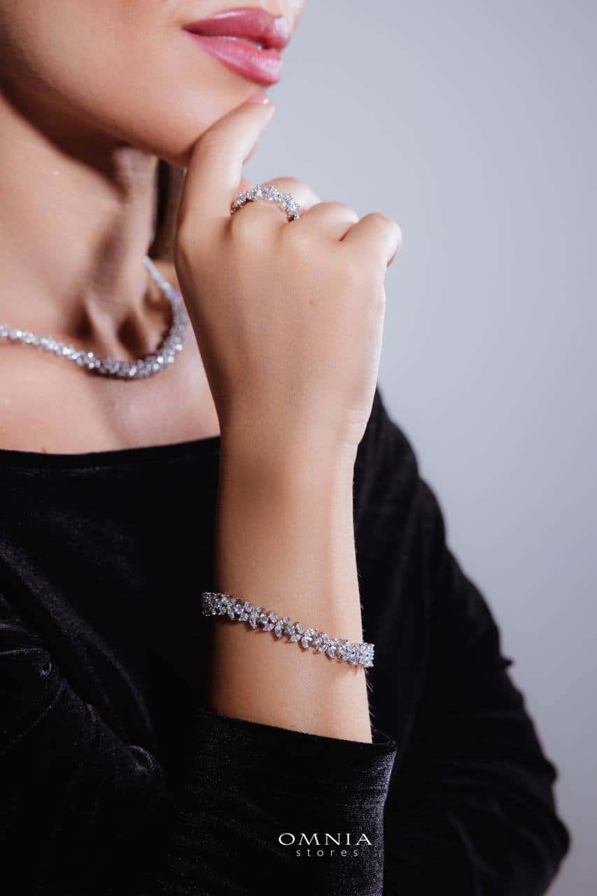 Omnia Lamara Floral-Inspired Ring in 92.5 Silver with High Quality Iced Cut Stones - OMNIASTORES UAE