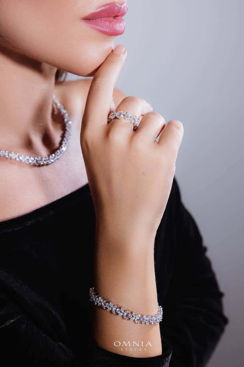 Omnia Lamara Floral-Inspired Ring in 92.5 Silver with High Quality Iced Cut Stones - OMNIASTORES UAE