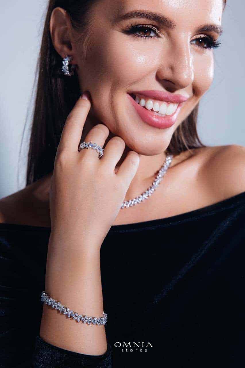 Omnia Lamara Floral-Inspired Ring in 92.5 Silver with High Quality Iced Cut Stones - OMNIASTORES UAE