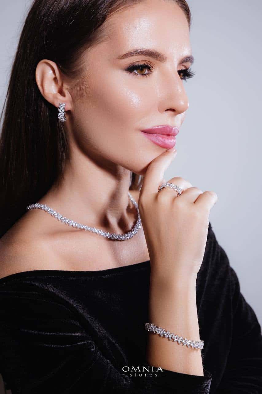 Omnia Lamara Floral-Inspired Ring in 92.5 Silver with High Quality Iced Cut Stones - OMNIASTORES UAE