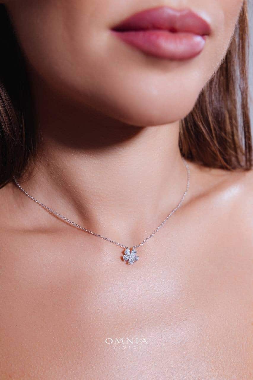 Omnia Classic white Flower Necklace In 92.5 Silver with High Quality Simulated Diamonds - OMNIASTORES UAE