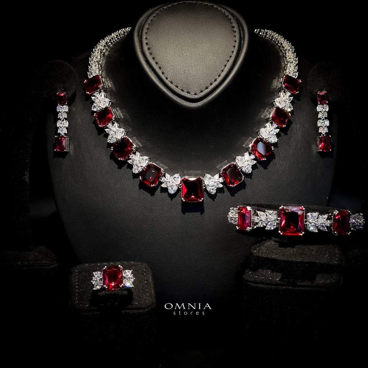 Omnia Amelia Red Bridal Full Set in High Quality Simulated Diamonds - OMNIASTORES UAE