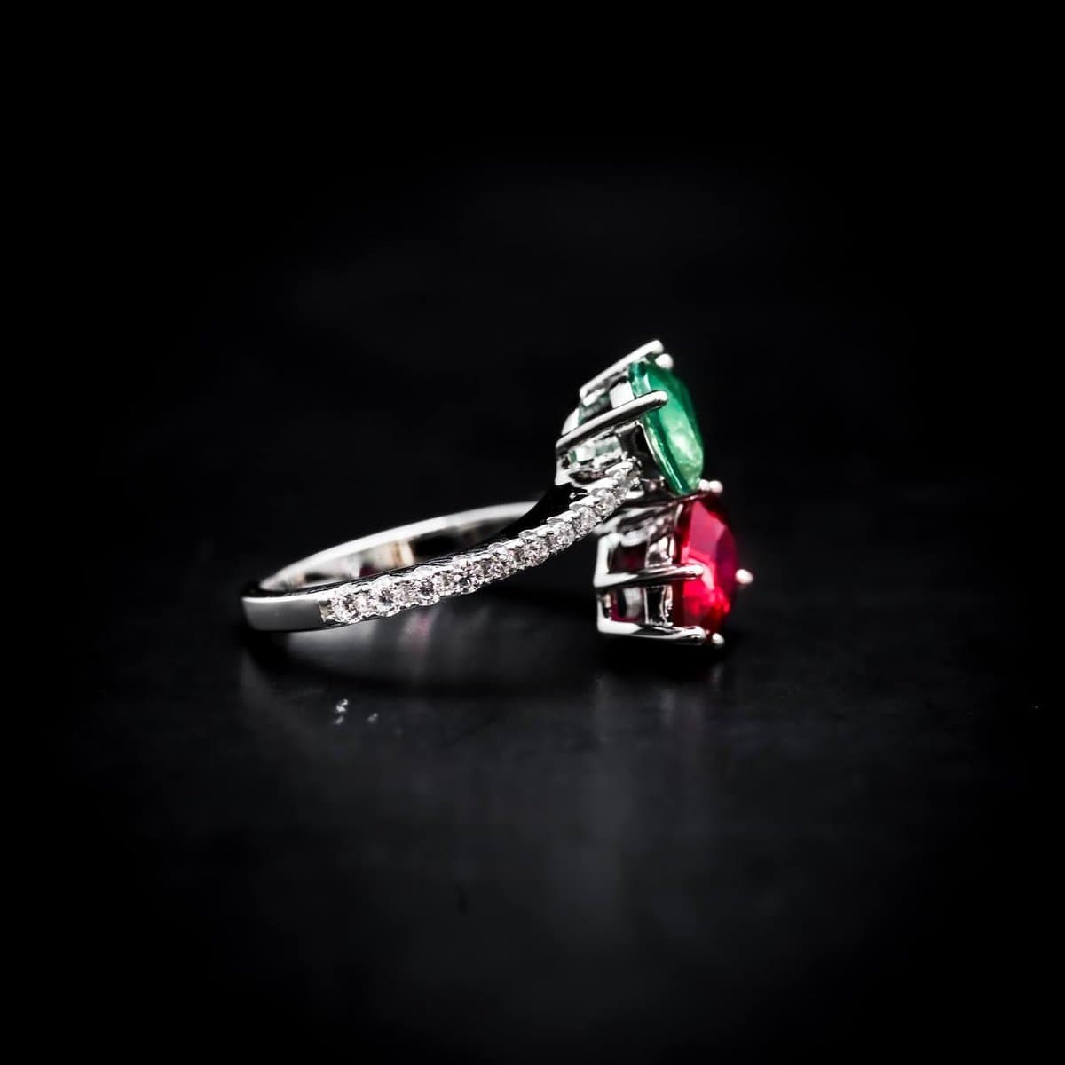 Darlene Dual Teardrop Ring in 92.5 Silver with High Quality Green and Red Simulated Diamonds - OMNIASTORES UAE