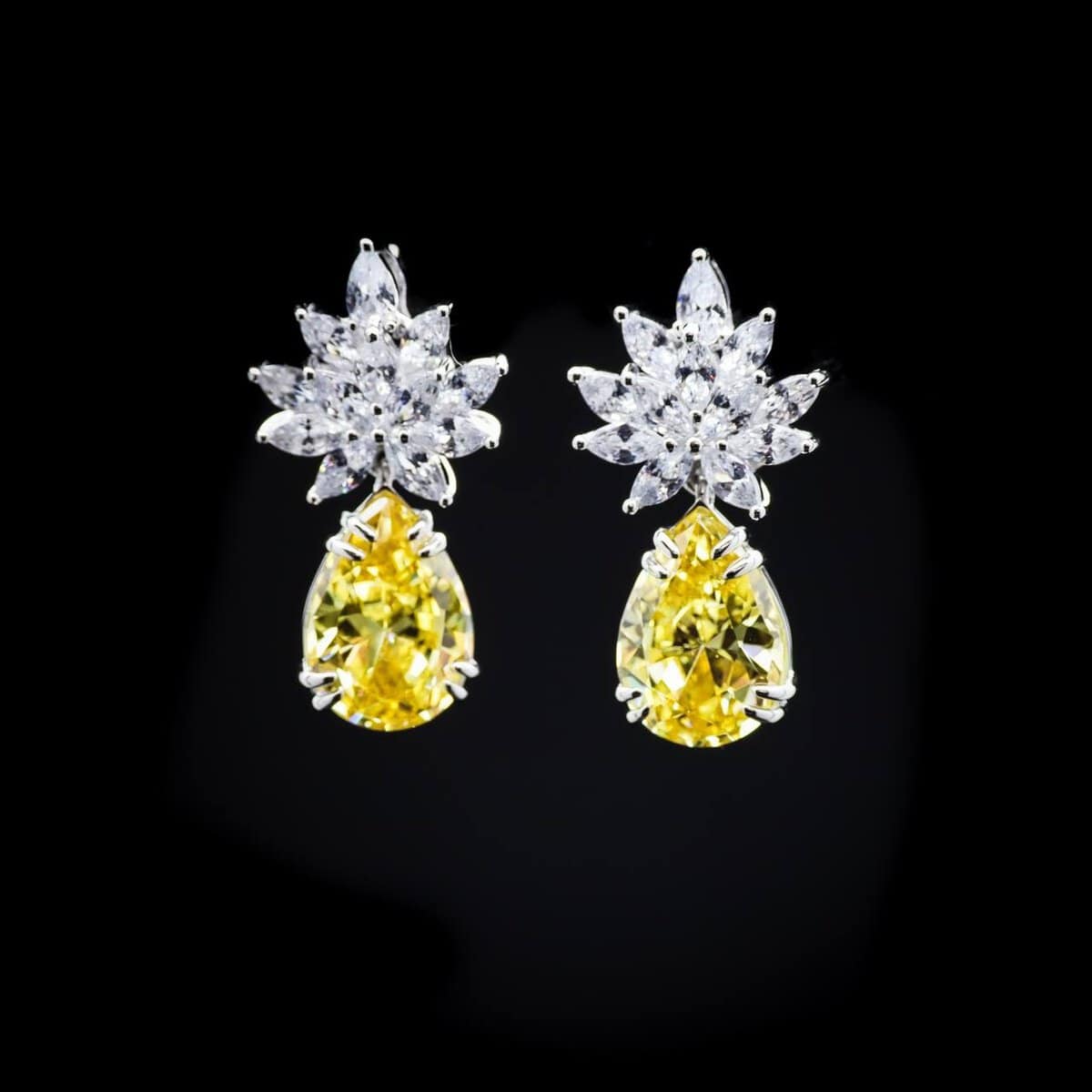 Omnia Cidra Yellow Earrings in 92.5 Silver High Quality Simulated Diamonds - OMNIASTORES UAE