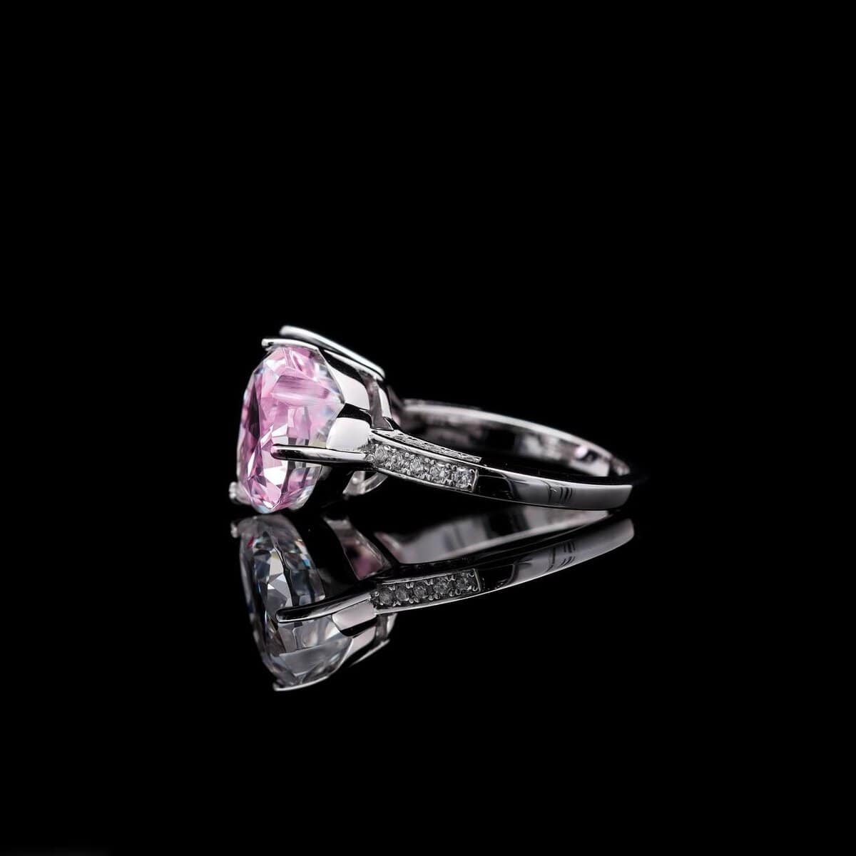 Omnia Dual Heart Ring in 92.5 Silver with High-Quality White and Pink Simulated Diamonds - OMNIASTORES UAE
