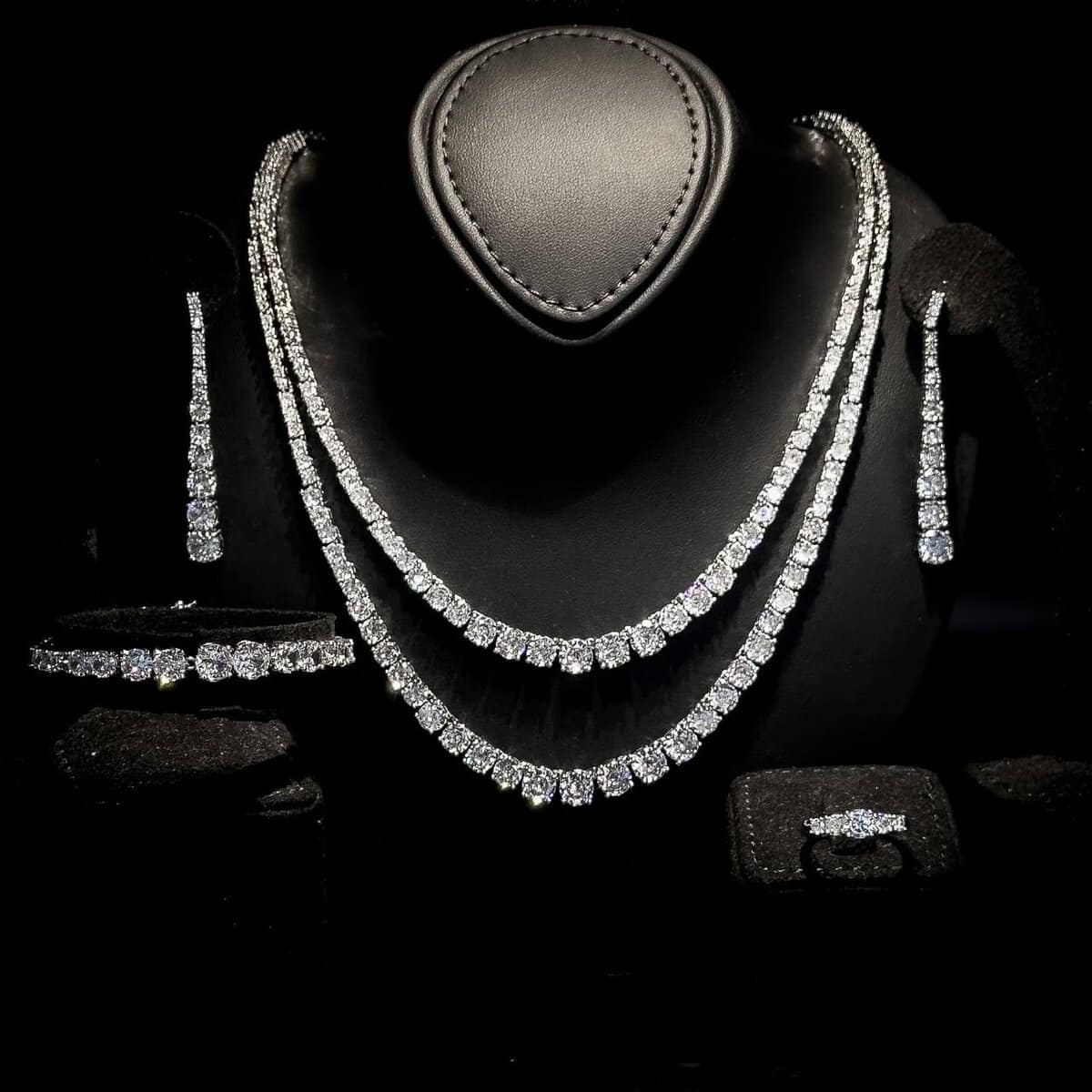 Omnia Ansa White Medium Size Luxury Bridal Full Set in High Quality Simulated Diamonds Rhodium Plated - OMNIASTORES UAE