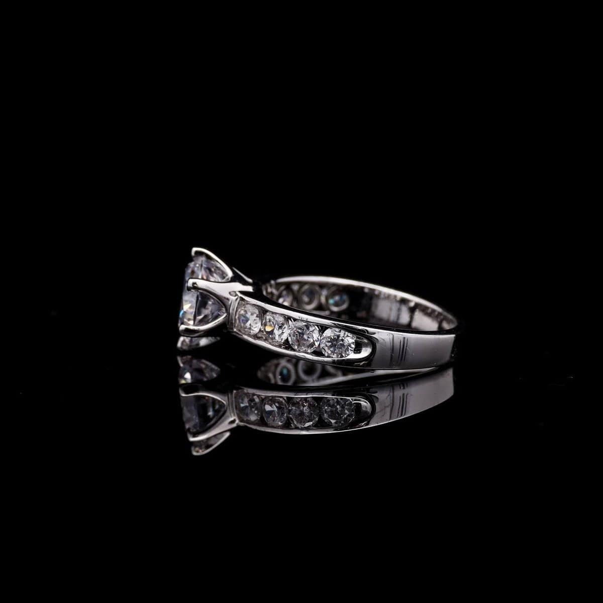 Omnia Layla White Solitaire Ring in 92.5 Silver with High-Quality Simulated Diamonds - OMNIASTORES UAE