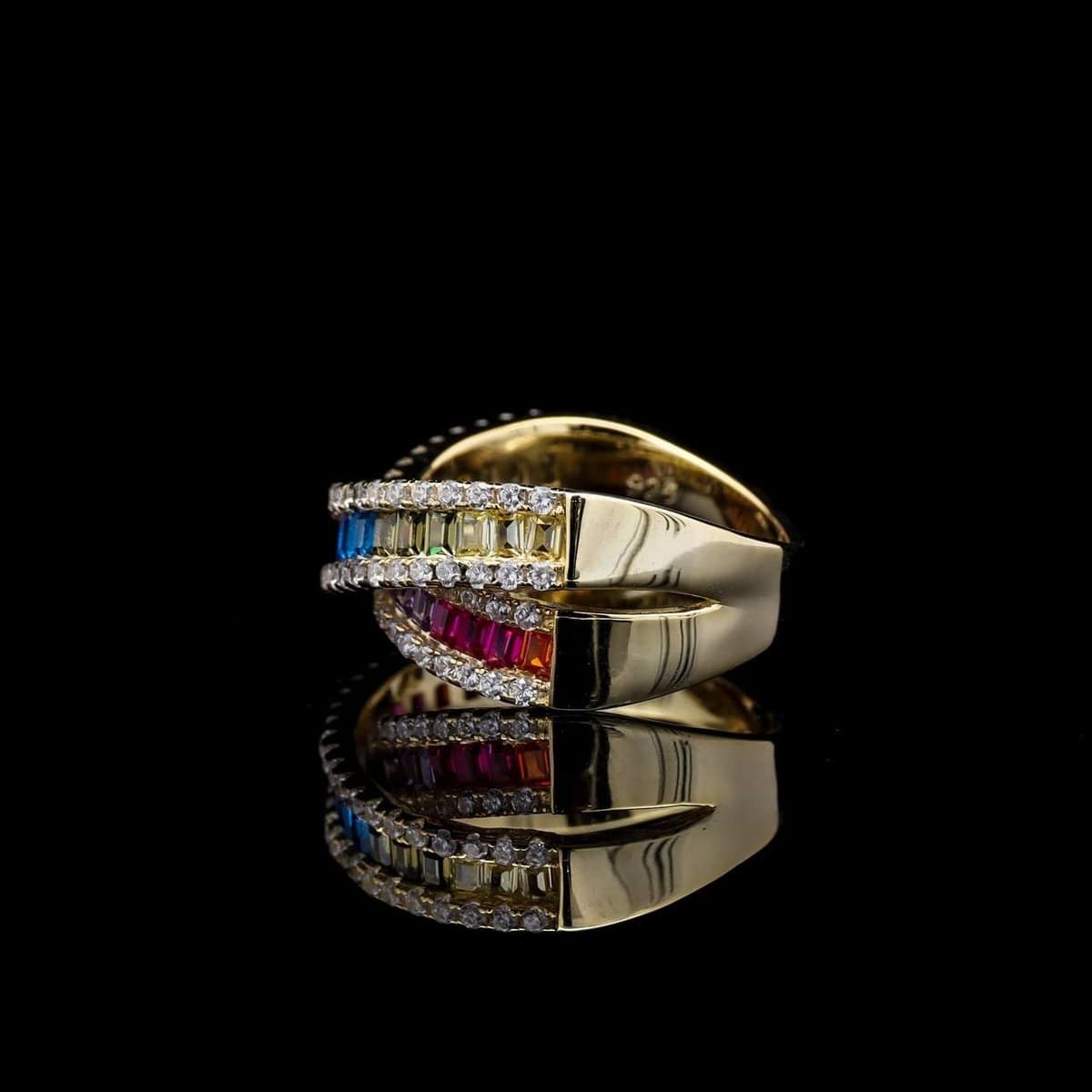 Omnia Dana Multi-Colored Criss-Cross Ring in Pure Gold with High-Quality Simulated Diamonds - OMNIASTORES UAE