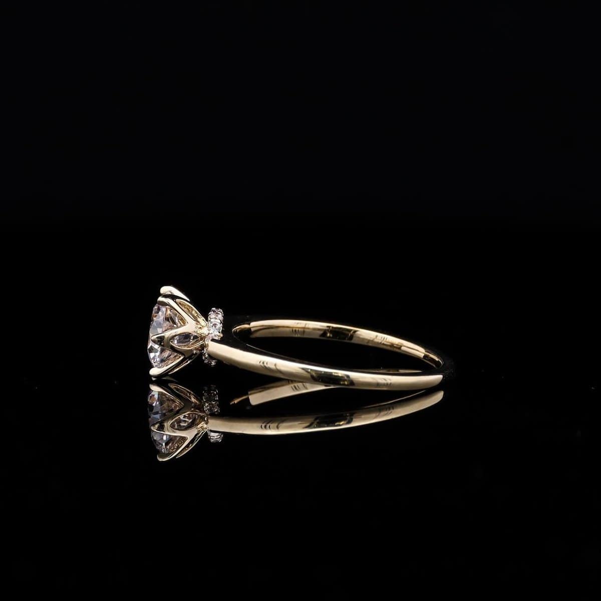 Omnia Noura Golden Solitaire Ring with High-Quality Simulated Diamond in a Classic 925 Silver Band - OMNIASTORES UAE