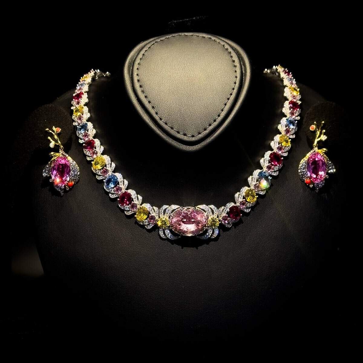 Omnia Juliette Multi-Color Necklace and Earring Set with a Pink Center Stone, High-Quality Simulated Diamonds, and Intricate Artistic Detailing. - OMNIASTORES UAE