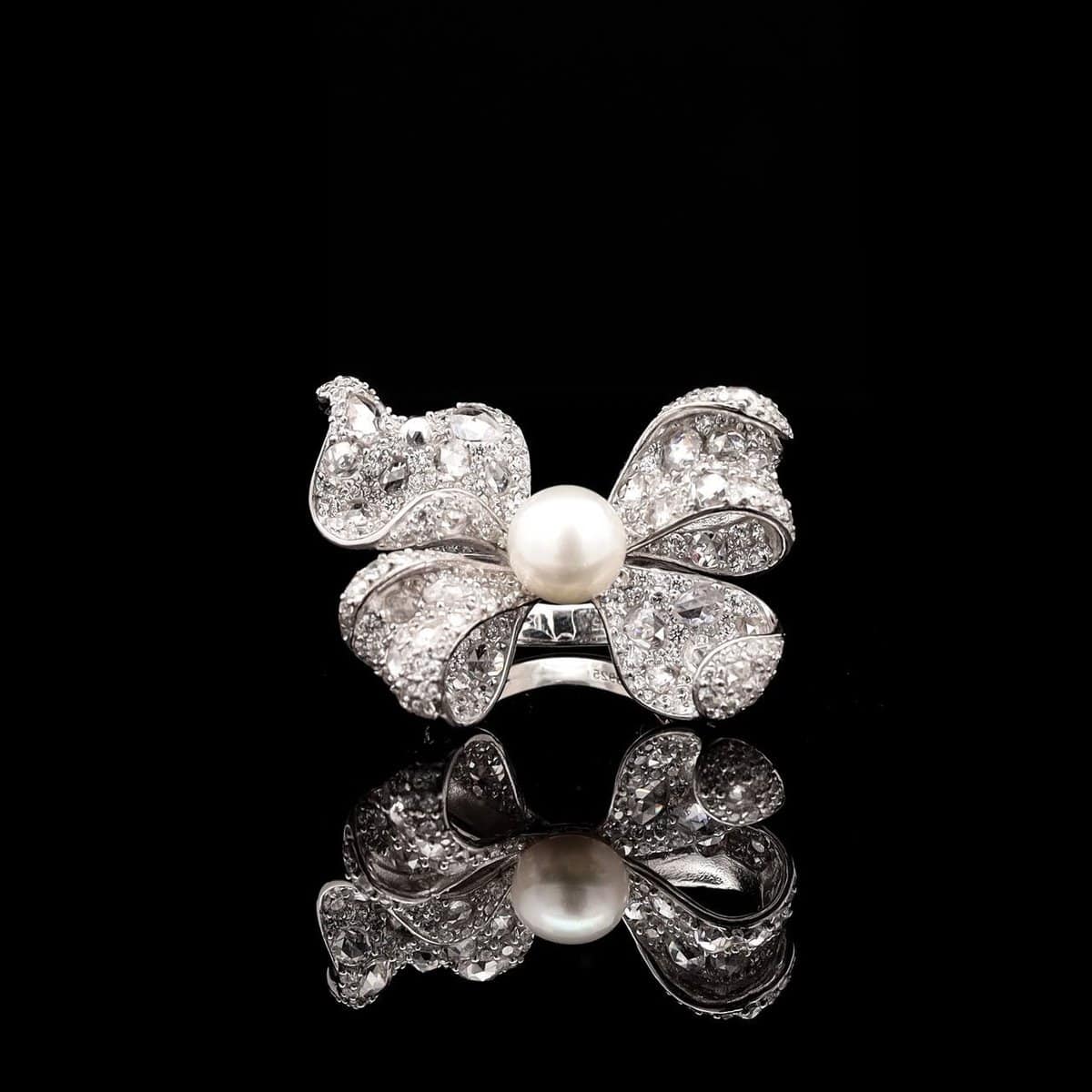 Omnia Pearl Butterfly Ring in 92.5 Silver with High Quality Simulated Diamonds - OMNIASTORES UAE