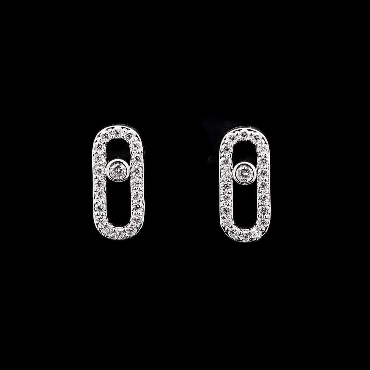 Omnia Naomi White Oval Link Stud Earrings with High-Quality Zircon Stone in Rhodium Plated - OMNIASTORES UAE