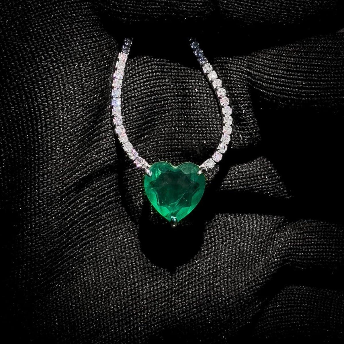 Omnia Heart Green Necklace 92.5 Silver In High Quality Simulated diamonds - OMNIASTORES UAE