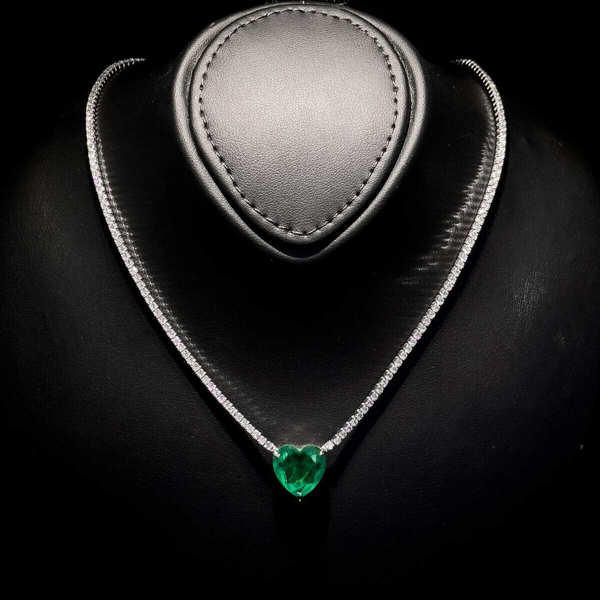 Omnia Heart Green Necklace 92.5 Silver In High Quality Simulated diamonds - OMNIASTORES UAE