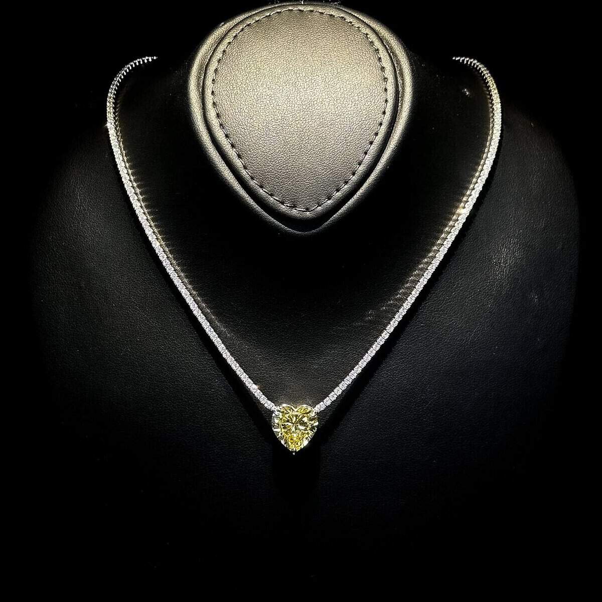 Omnia Heart Yellow Necklace 925 Silver in High Quality Simulated Diamonds - OMNIASTORES UAE