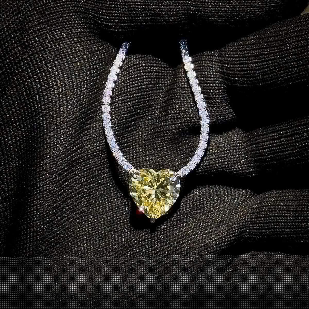 Omnia Heart Yellow Necklace 925 Silver in High Quality Simulated Diamonds - OMNIASTORES UAE