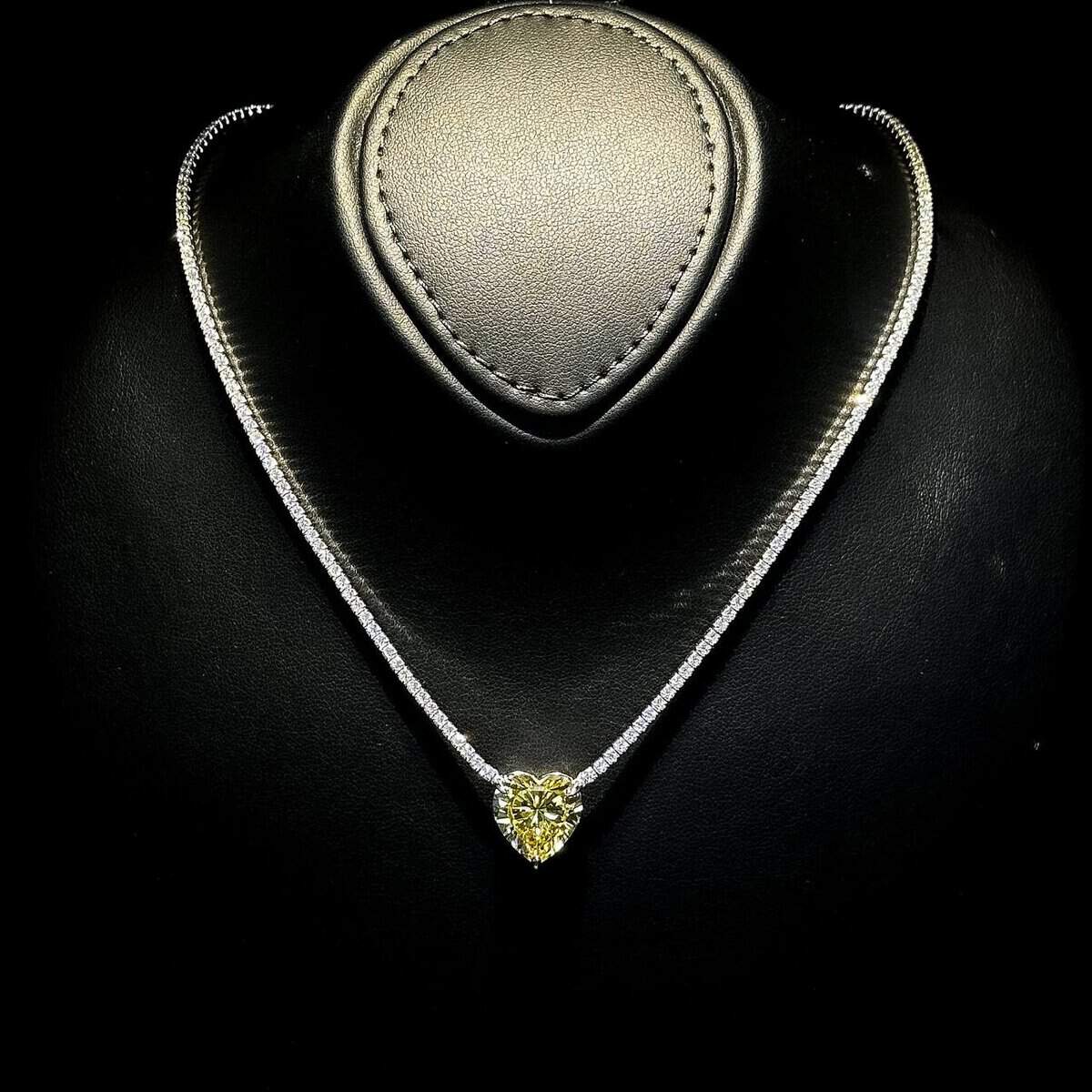 Omnia Heart Yellow Necklace 925 Silver in High Quality Simulated Diamonds - OMNIASTORES UAE