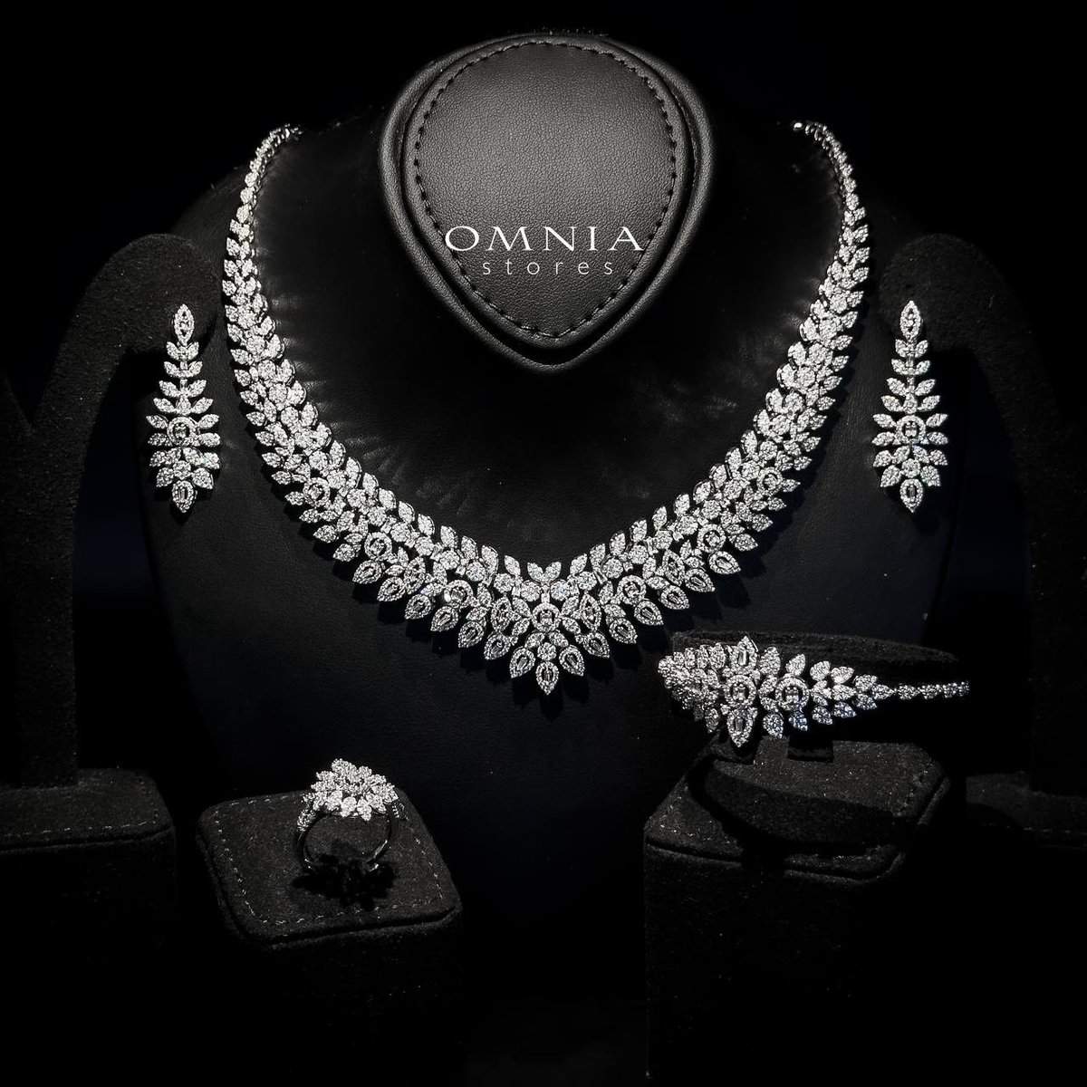 Omnia Habiba White - OMNIASTORES UAE