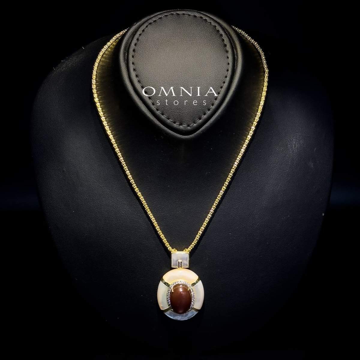 Omnia Ayesha Pendant Necklace in Brass Gold Plated with White Shell & Red Agate - OMNIASTORES UAE