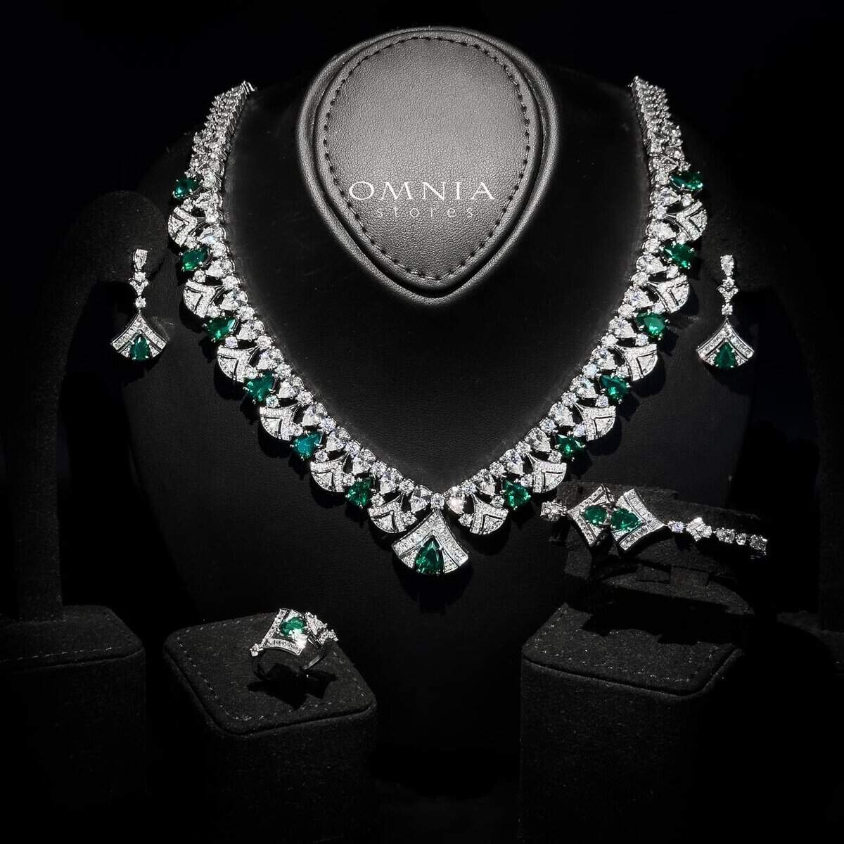 Omnia Elizabeth Emerald Grace Bridal Full Set - OMNIASTORES UAE