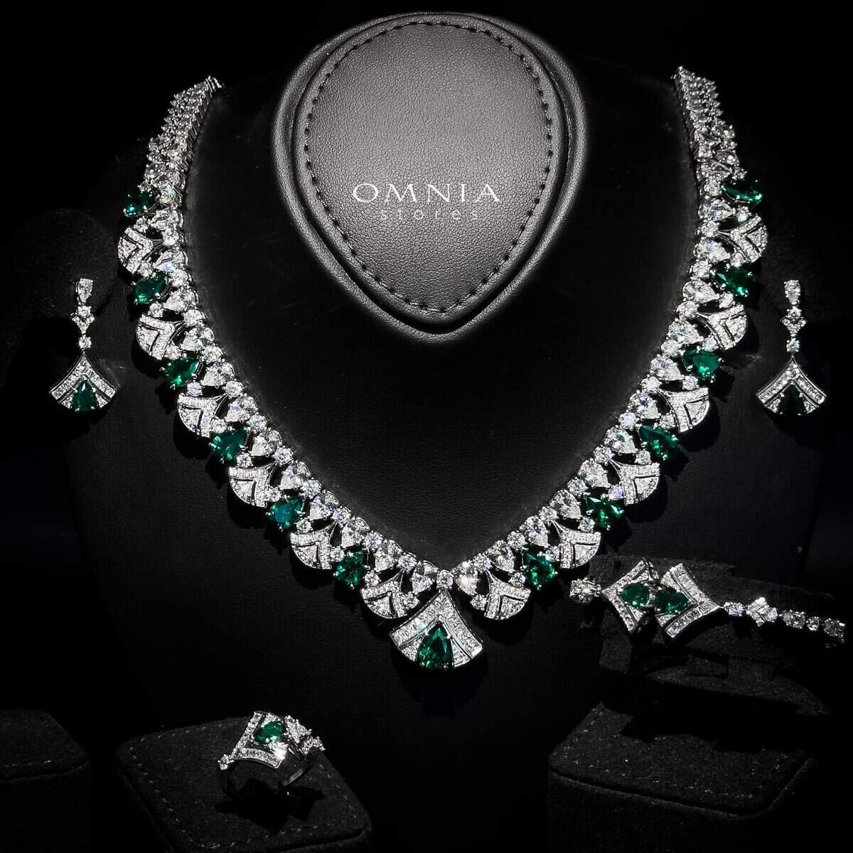 Omnia Elizabeth Emerald Grace Bridal Full Set - OMNIASTORES UAE