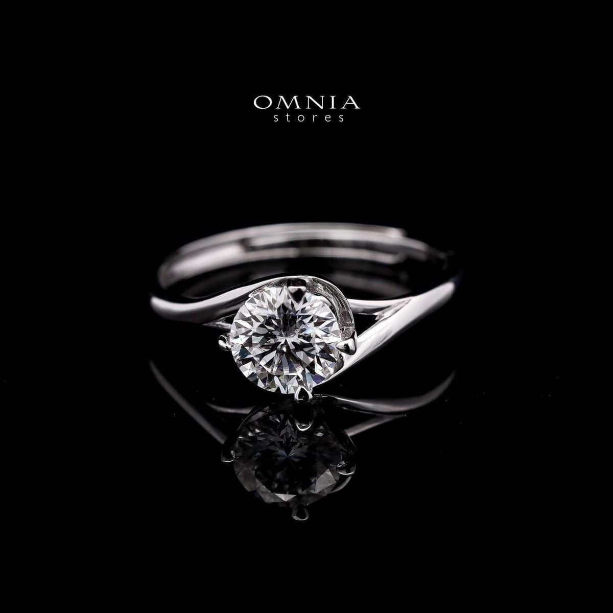 Omnia Elegant Wave Solitaire Ring in 925 Sterling Silver with High-Quality Iced Cut Stone - OMNIASTORES UAE