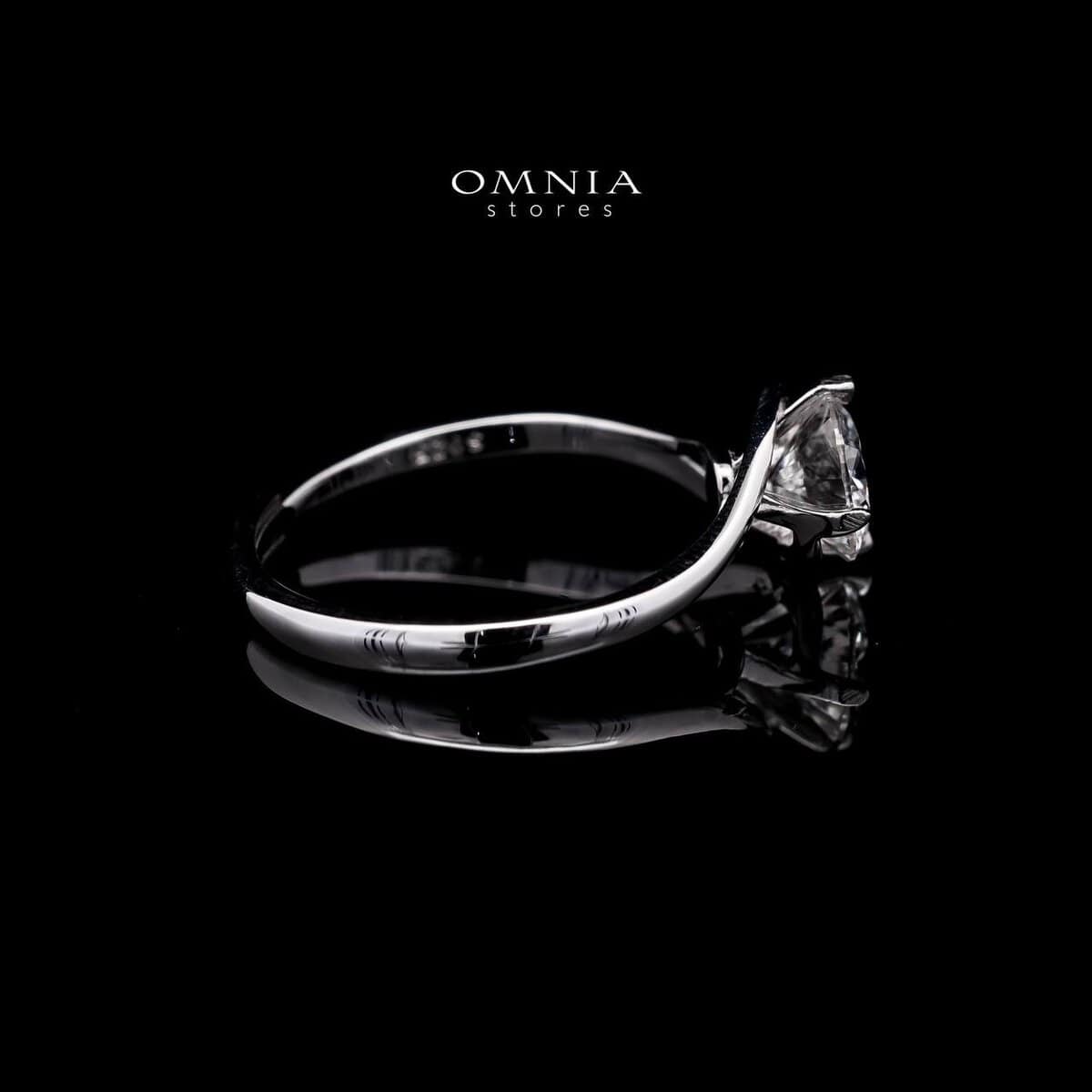 Omnia Elegant Wave Solitaire Ring in 925 Sterling Silver with High-Quality Iced Cut Stone - OMNIASTORES UAE