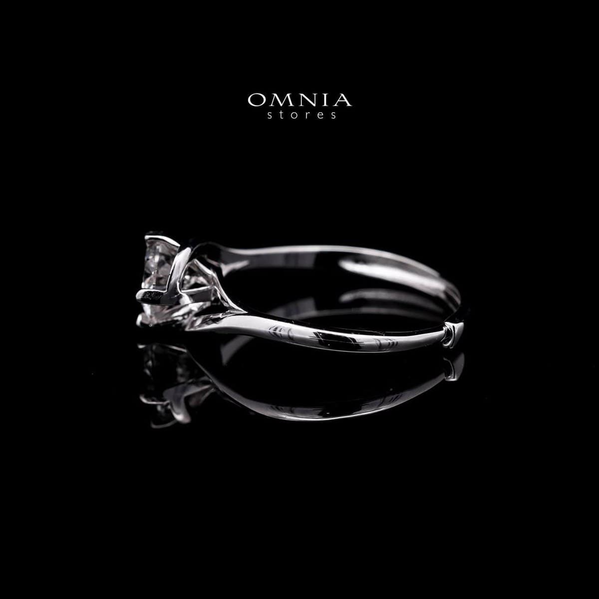 Omnia Elegant Wave Solitaire Ring in 925 Sterling Silver with High-Quality Iced Cut Stone - OMNIASTORES UAE