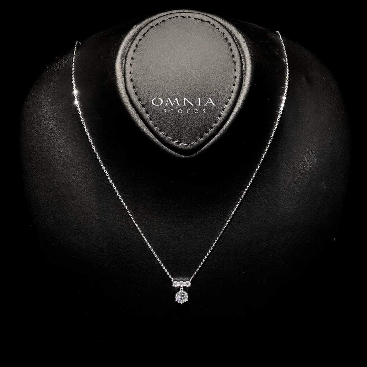 Omnia Hanna White Pendant necklace in 92.5 Silver with High-Quality Iced Cut Stones - OMNIASTORES UAE