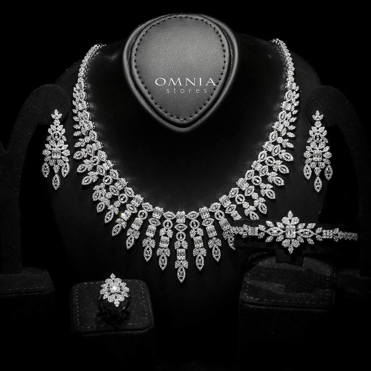 Omnia Saphira Zircon Wedding Jewelry Full Set - OMNIASTORES UAE