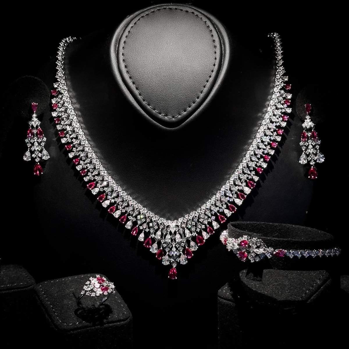 Omnia Melora Maroon and White Bridal Full Set with Pear-Cut and Baguette Zircon in Cascading Design in High-Quality Rhodium Plated - OMNIASTORES UAE