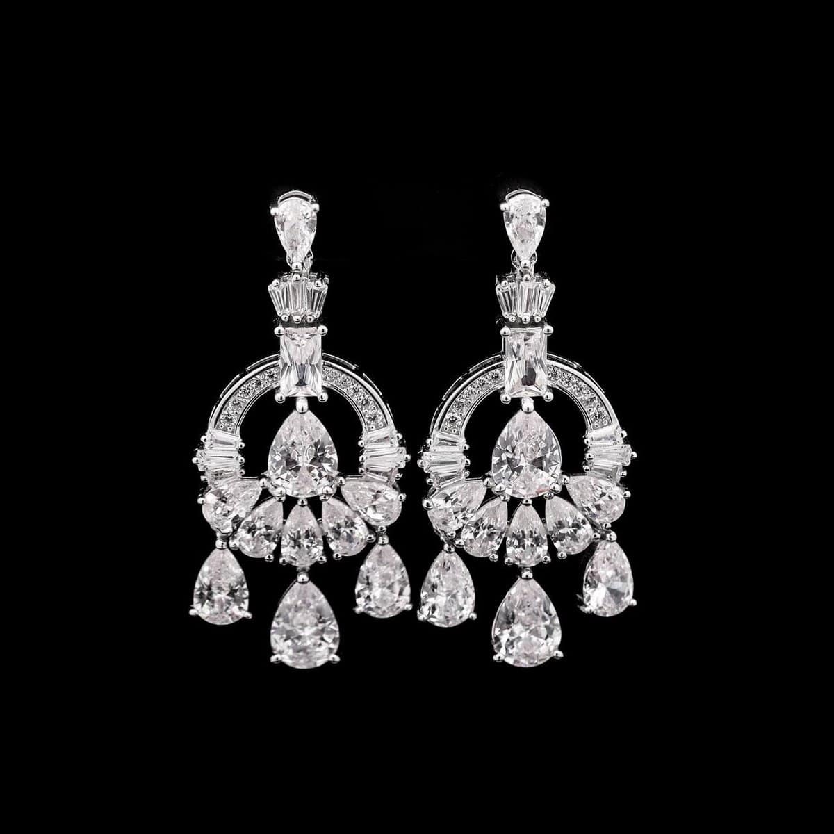 Omnia Maram White Bridal Full Set with High-Quality Simulated Diamonds and Teardrop Design in Rhodium Plated - OMNIASTORES UAE